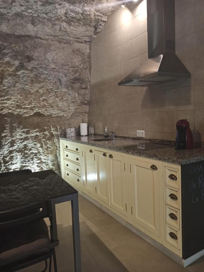 Casa Cueva Un Rincon En La Roca Villa Setenil De Las Bodegas Luaran gambar
