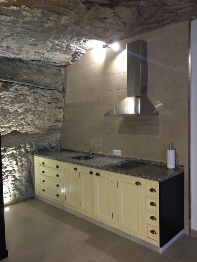 Casa Cueva Un Rincon En La Roca Villa Setenil De Las Bodegas Luaran gambar