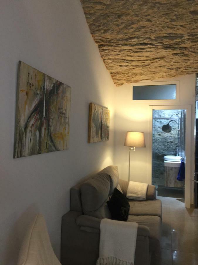 Casa Cueva Un Rincon En La Roca Villa Setenil De Las Bodegas Luaran gambar