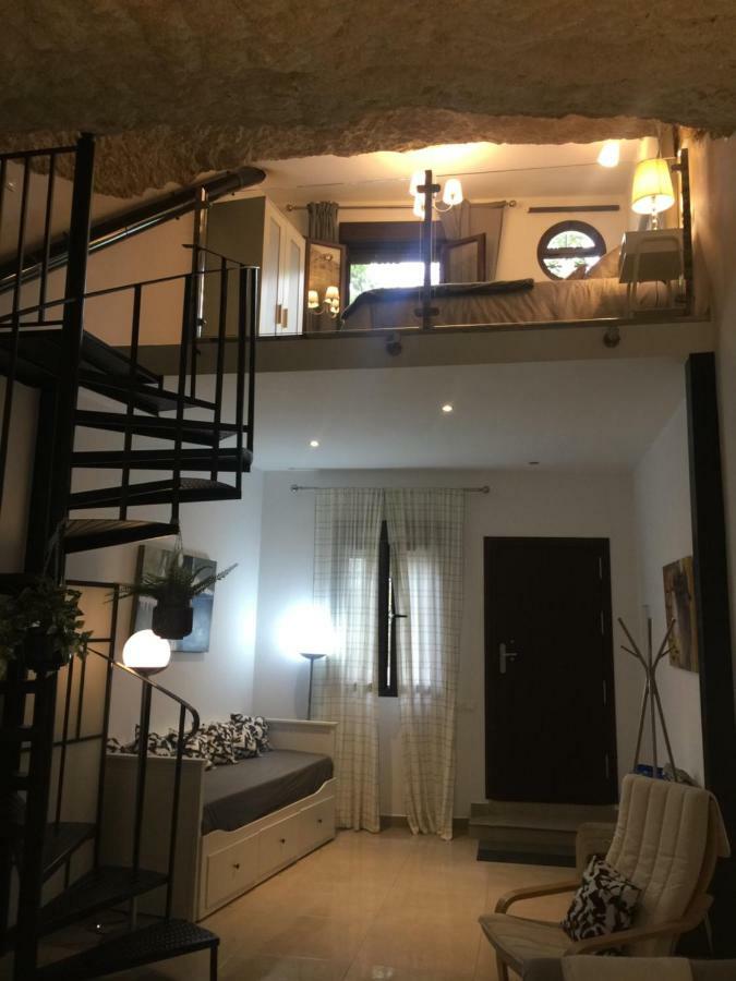 Casa Cueva Un Rincon En La Roca Villa Setenil De Las Bodegas Luaran gambar