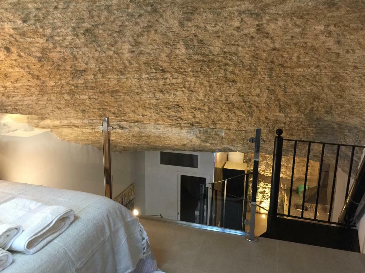 Casa Cueva Un Rincon En La Roca Villa Setenil De Las Bodegas Luaran gambar